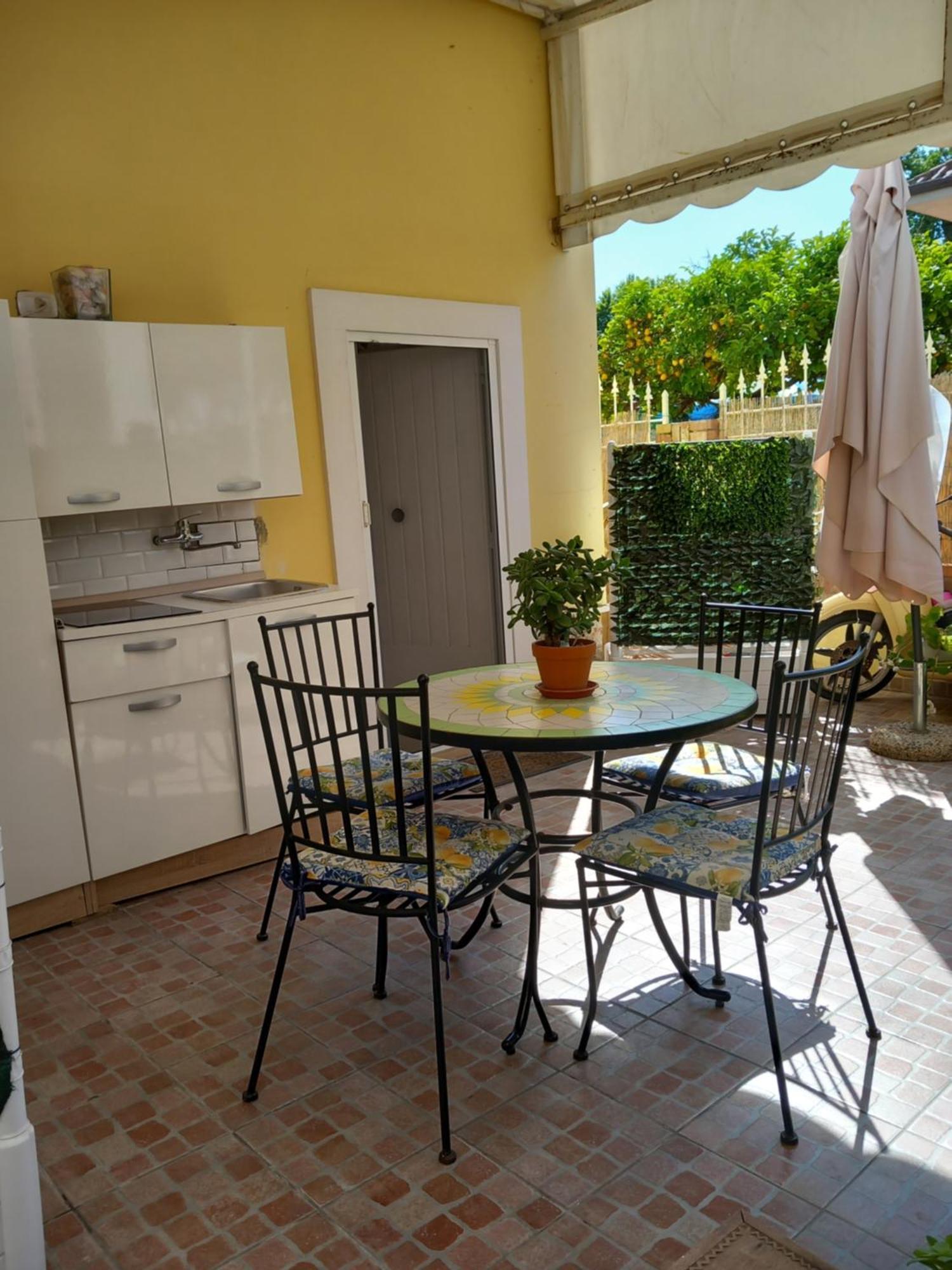B&B A Casa Di Antonella Scauri  Eksteriør bilde